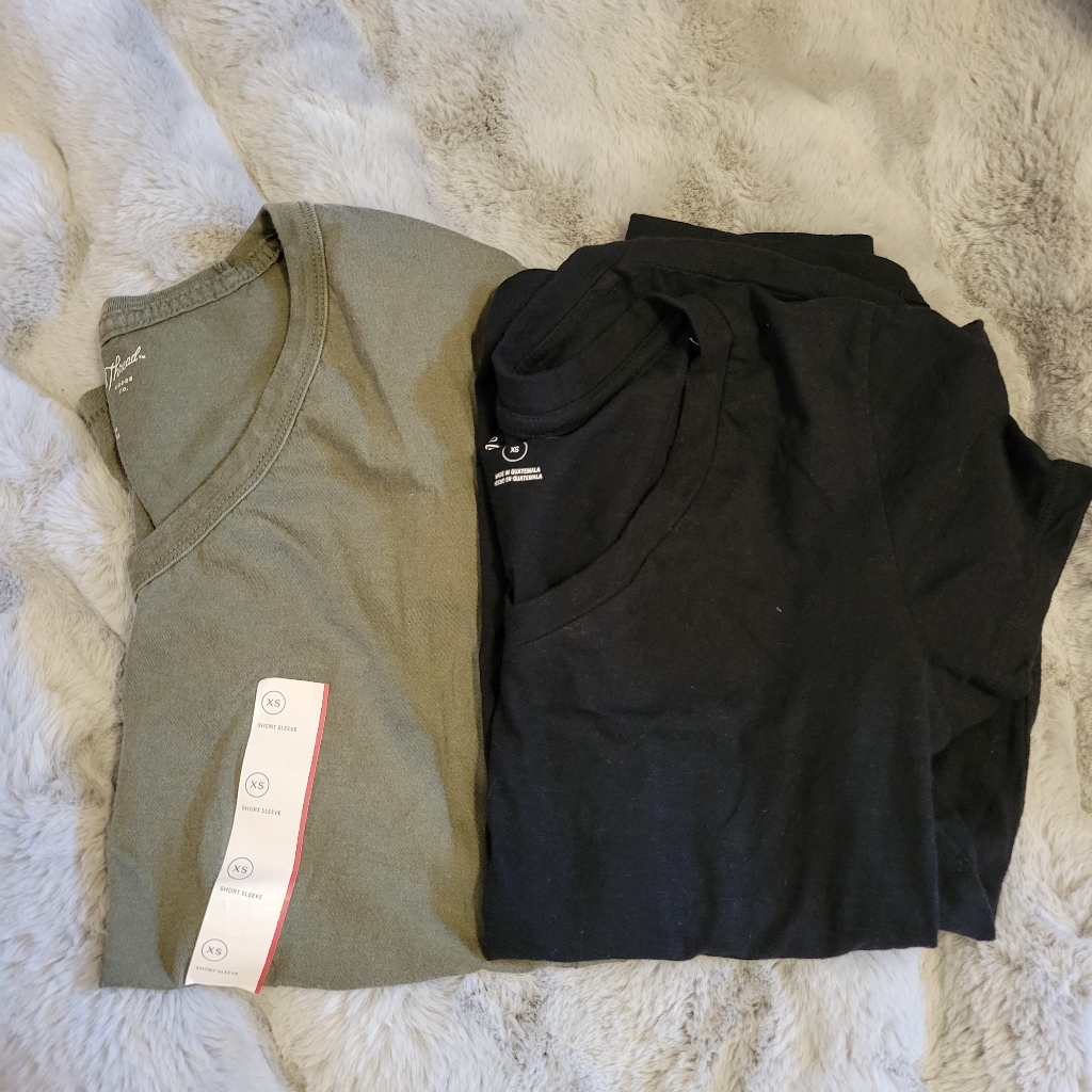 Nwt Universal Thread Tee Bundle